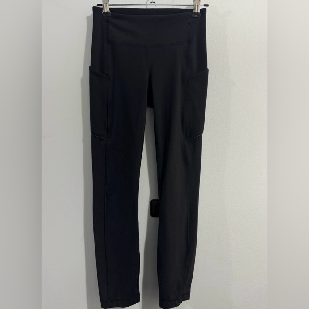 Lululemon Speed Up Tight 22" Cropped *Brushed Luxtreme Womens Size 2